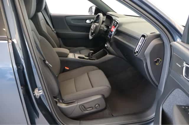 Volvo EX40 (2026) thumbnail 6