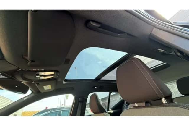 Volvo XC40 (2024) thumbnail 4