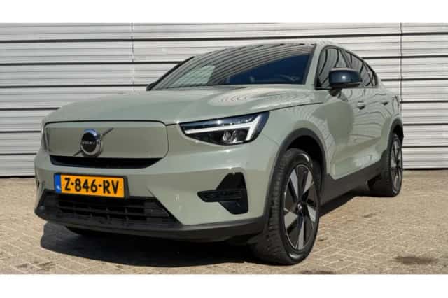 Volvo C40 (2024) thumbnail 1