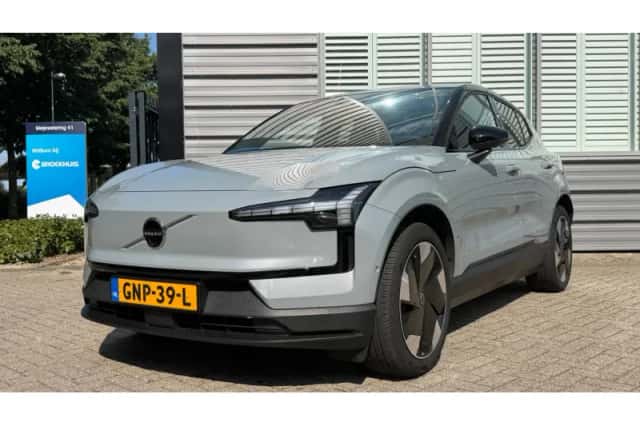 Volvo EX30 (2024) thumbnail 1