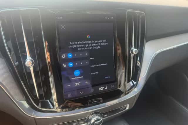 Volvo V60 (2023) thumbnail 6