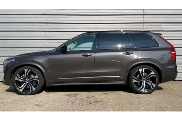Volvo XC90 (2024) thumbnail 2