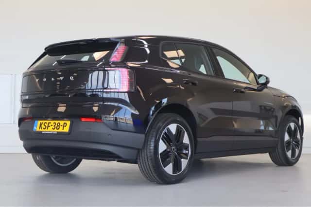 Volvo EX30 (2026) thumbnail 3