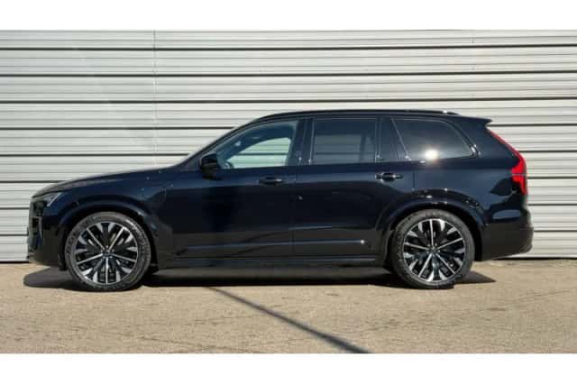 Volvo XC90 (2025) thumbnail 2