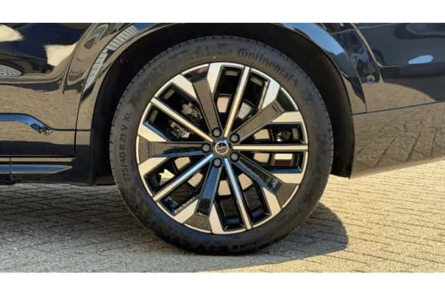 Volvo XC90 (2025) thumbnail 6