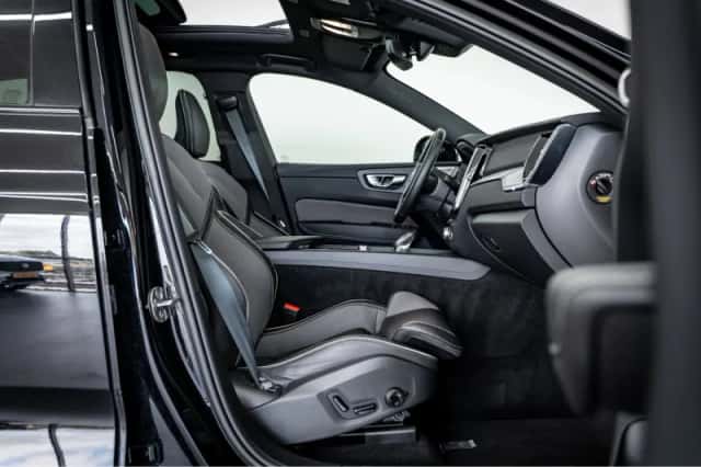 Volvo XC60 (2023) thumbnail 6