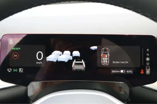 Volvo EX90 (2025) thumbnail 25