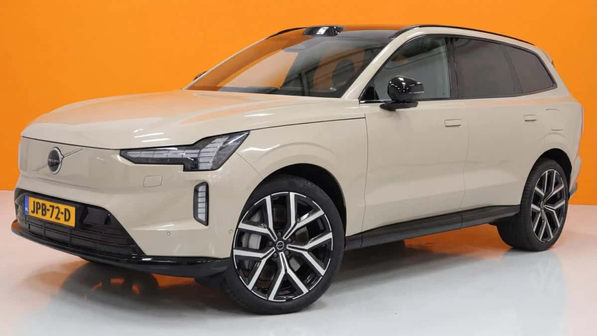 Volvo EX90 (2025) — foto 1