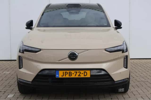 Volvo EX90 (2025) thumbnail 2
