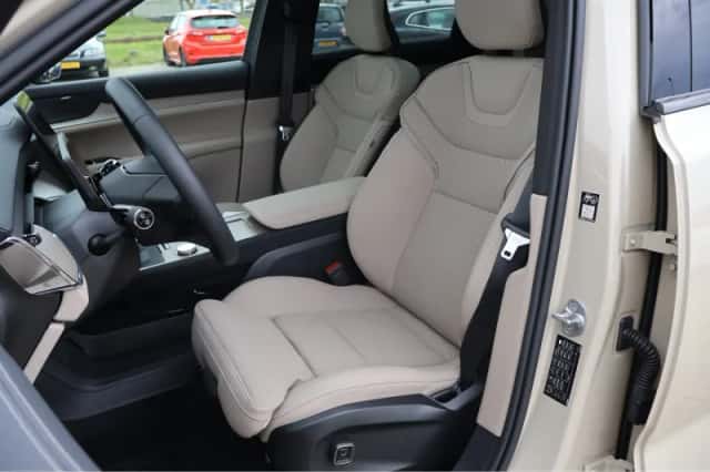Volvo EX90 (2025) thumbnail 25