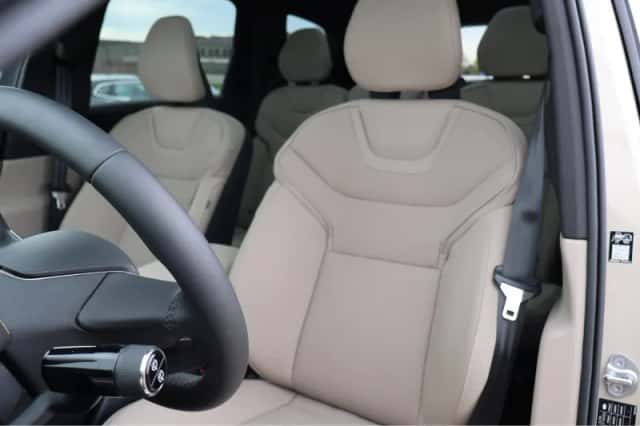 Volvo EX90 (2025) thumbnail 27