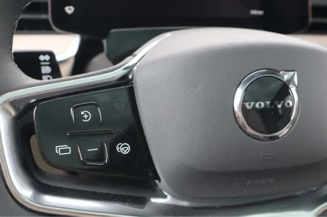 Volvo EX90 (2025) thumbnail 32