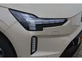 Volvo EX90 (2025) thumbnail 10