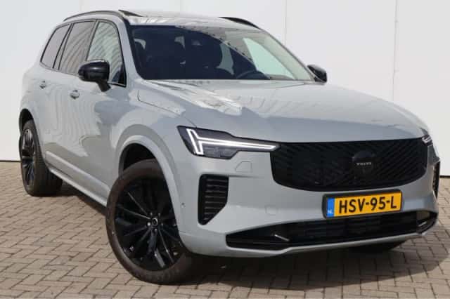 Volvo XC90 (2025) thumbnail 3