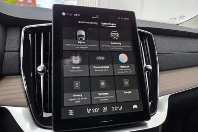 Volvo XC90 (2025) thumbnail 28