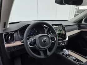 Volvo XC90 (2025) thumbnail 5