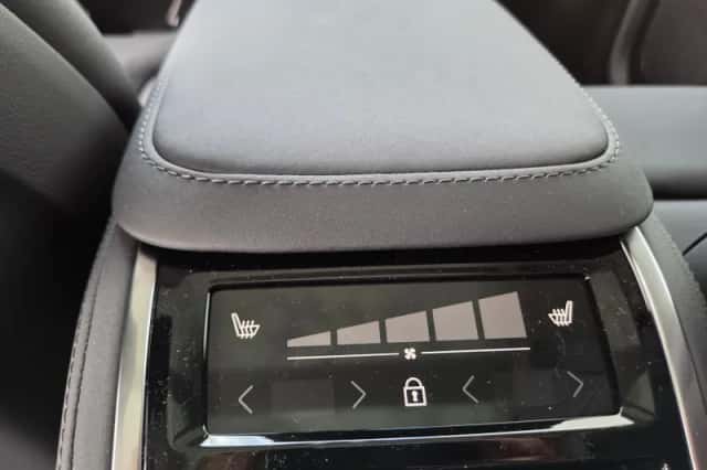Volvo XC90 (2025) thumbnail 43