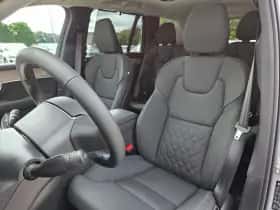 Volvo XC90 (2025) thumbnail 7