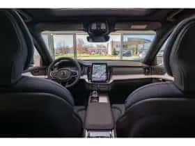 Volvo XC90 (2025) thumbnail 12