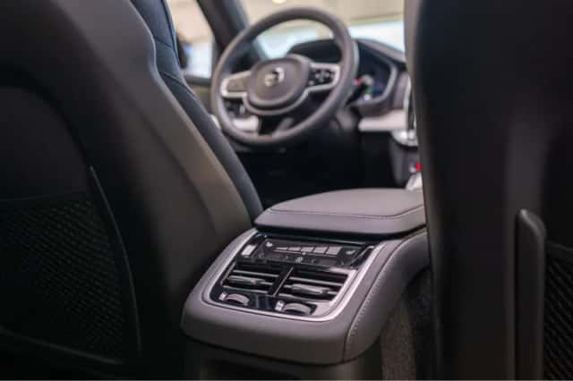 Volvo XC90 (2025) thumbnail 13