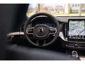 Volvo XC90 (2025) thumbnail 15