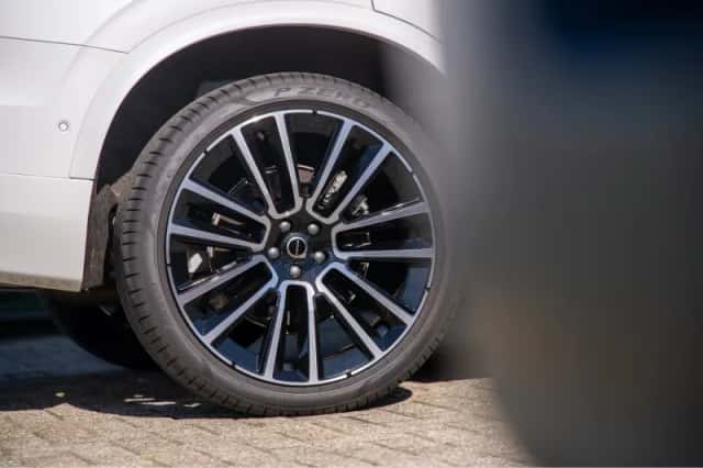 Volvo XC90 (2025) thumbnail 7