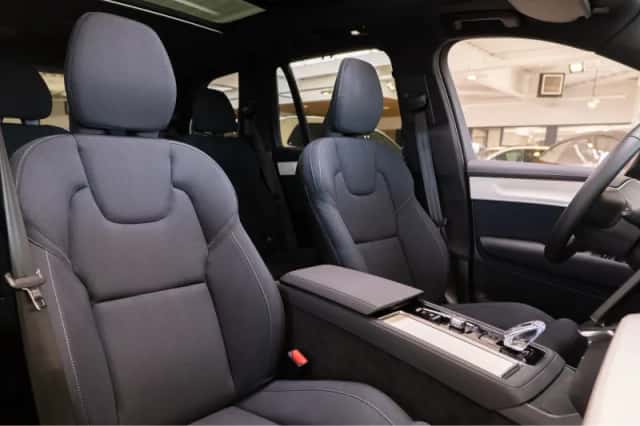 Volvo XC90 (2025) thumbnail 9