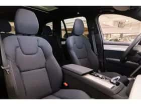 Volvo XC90 (2025) thumbnail 9