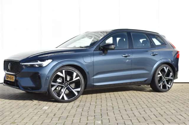 Volvo XC60 (2025) thumbnail 2