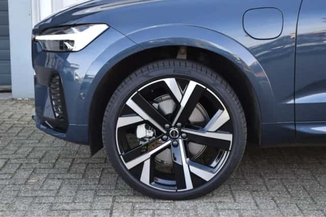 Volvo XC60 (2025) thumbnail 12