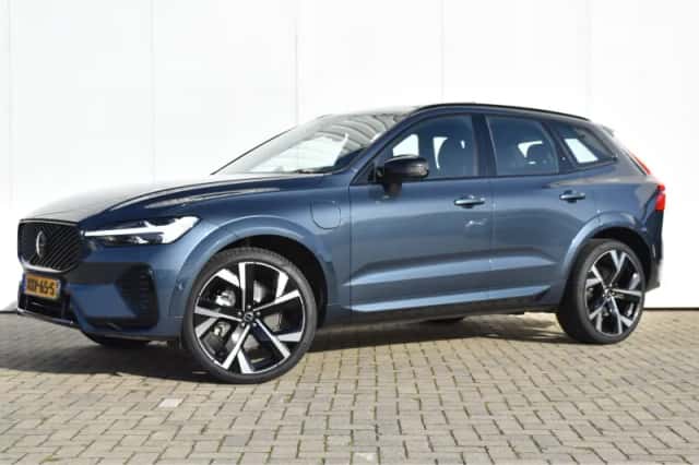 Volvo XC60 (2025) thumbnail 3