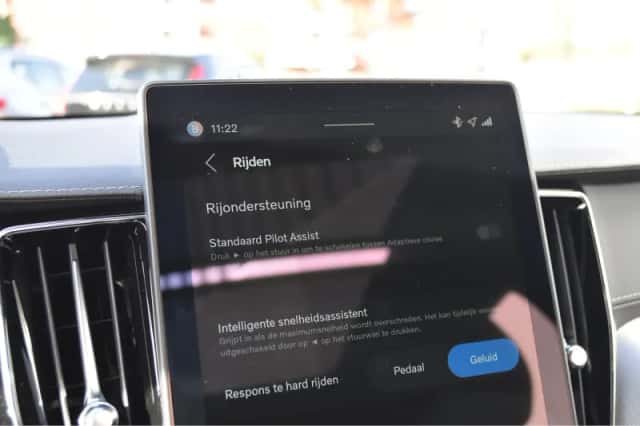 Volvo XC60 (2025) thumbnail 24