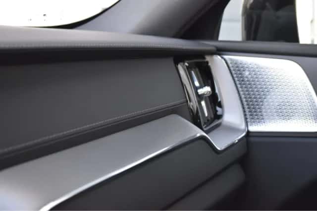 Volvo XC60 (2025) thumbnail 30