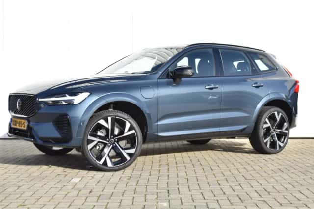 Volvo XC60 (2025) thumbnail 4