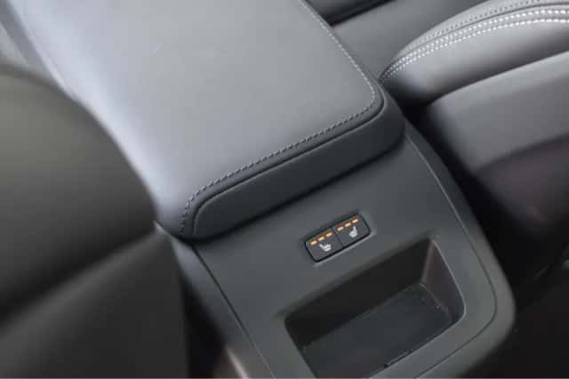 Volvo XC60 (2025) thumbnail 34
