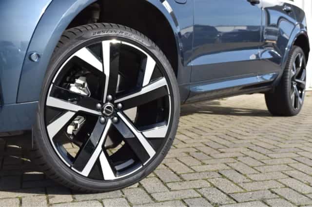 Volvo XC60 (2025) thumbnail 6
