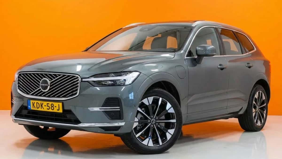 Volvo XC60 (2026) — foto 1