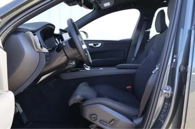 Volvo XC60 (2026) thumbnail 5