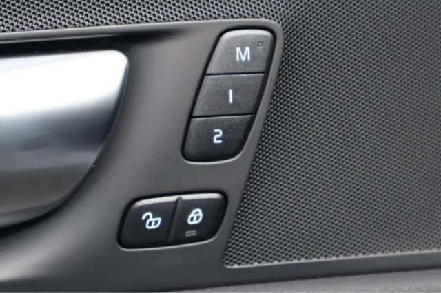 Volvo XC60 (2025) thumbnail 16