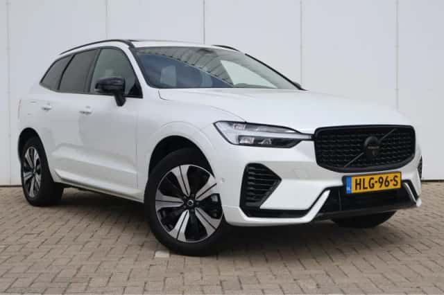 Volvo XC60 (2025) thumbnail 3