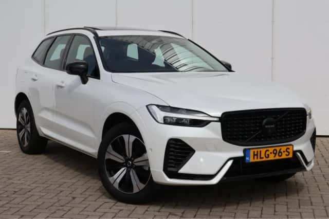 Volvo XC60 (2025) thumbnail 3