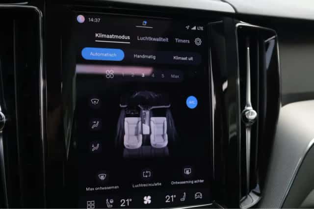 Volvo XC60 (2025) thumbnail 24