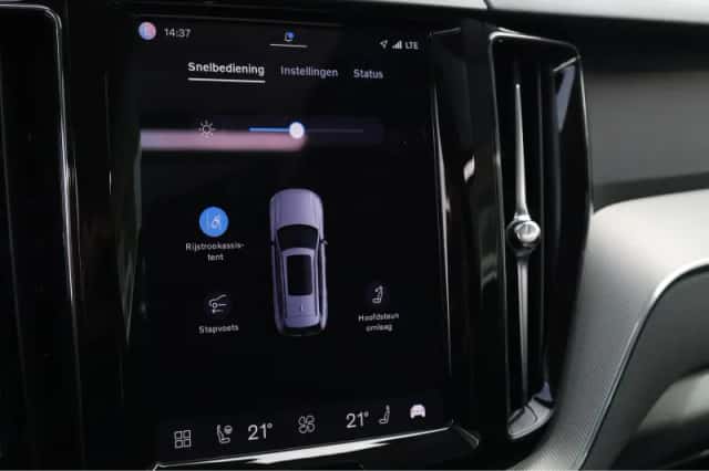 Volvo XC60 (2025) thumbnail 25