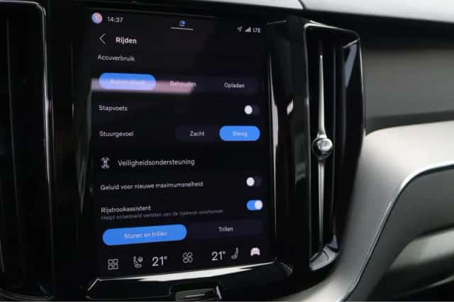 Volvo XC60 (2025) thumbnail 28
