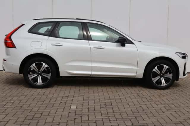 Volvo XC60 (2025) thumbnail 4