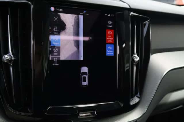 Volvo XC60 (2025) thumbnail 32