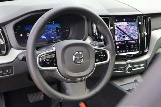 Volvo XC60 (2025) thumbnail 5