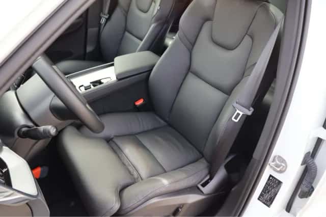 Volvo XC60 (2025) thumbnail 8
