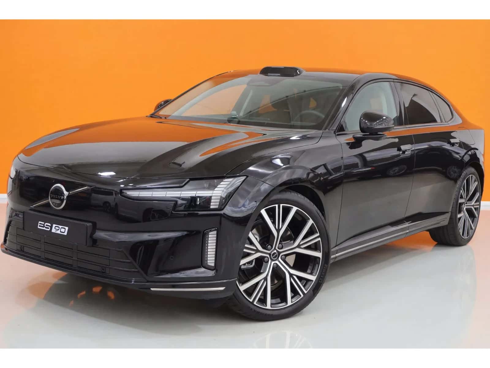 Volvo ES90 (2026) — foto 1
