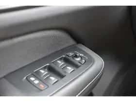 Volvo V60 (2023) thumbnail 12